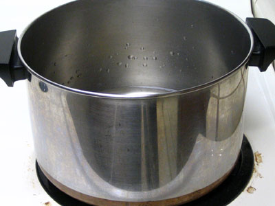 Boil Water In A Pot To Steam The Broccoli. Pot Filled With 1/4 Inch Water. (22k)