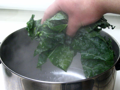 Add Chinese Broccoli To boiling Water (24k)