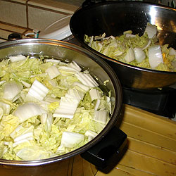 Wash The Chinese Cabbage (25k)