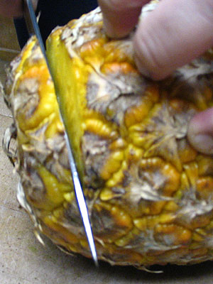 Cut The Bottom Part Of The Pineapple. (35k)