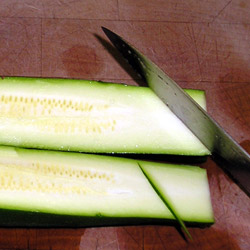 Split The Zucchini In Half (21k)