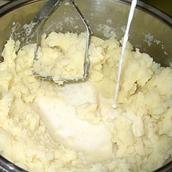 Gradually Add Milk (19k)